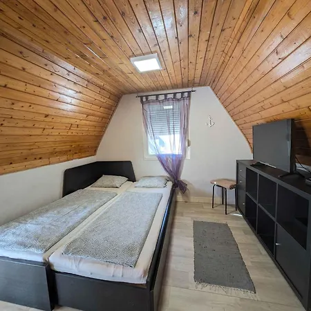 In - Balaton 53551 Ferienhaus *